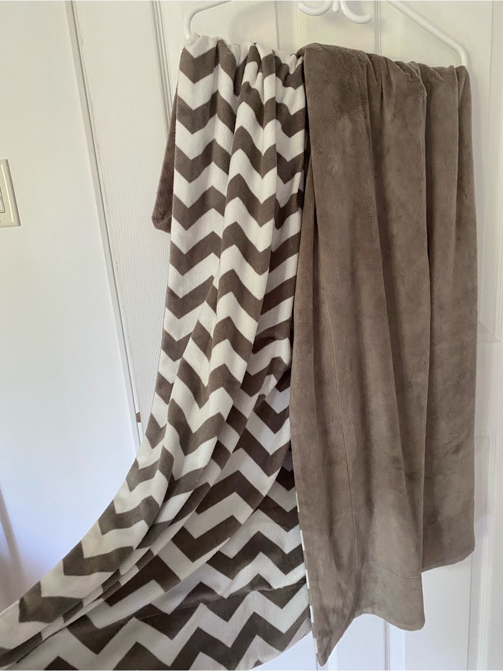 Ultra-Soft Reversible Throw Blanket  (50" x 62")